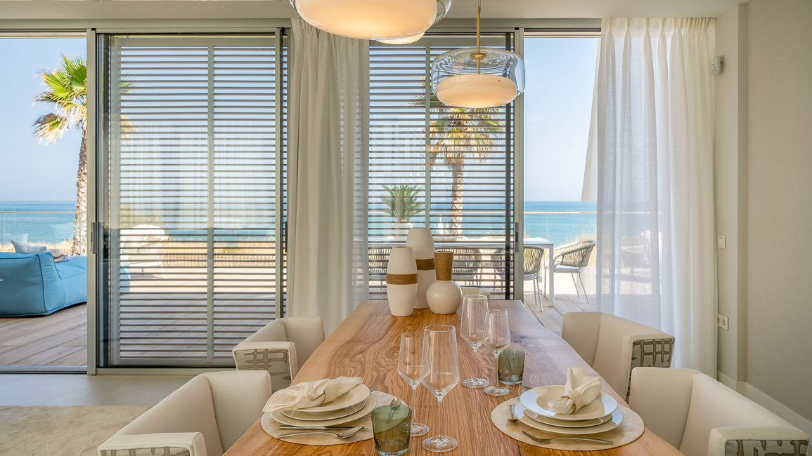 2 Villas Uniques de 4 chambres face à la mer Méditerranée Etsepona